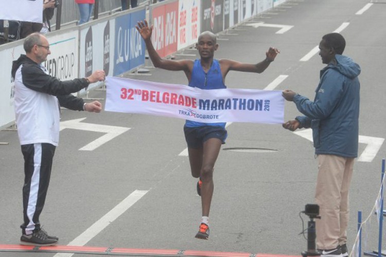 Kenijac i Hrvatica pobijedili na polumaratonu u Beogradu