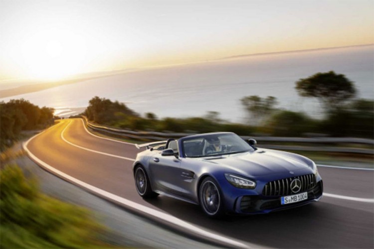 Mercedes predstavlja neodoljivi AMG GT R roadster