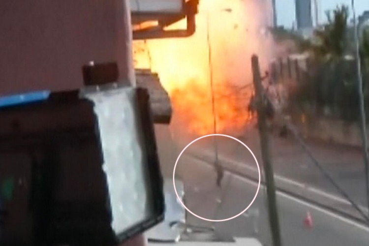 Objavljen snimak trenutka jedne eksplozije, čovjek za dlaku izbjegao smrt