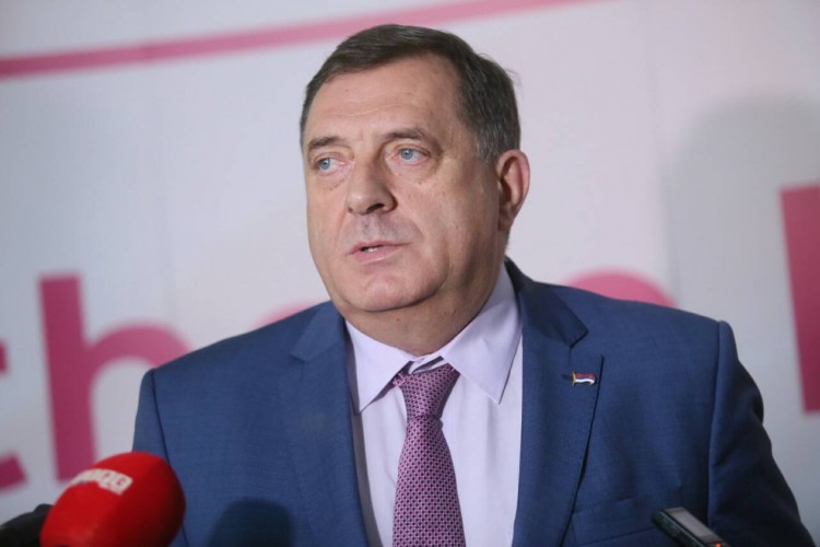 Dodik: Tvrdnje Džaferovića i Komšića izmišljanje i izigravanje javnosti