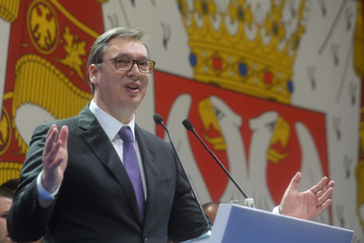 Vučić: Vojska podiže ugled države