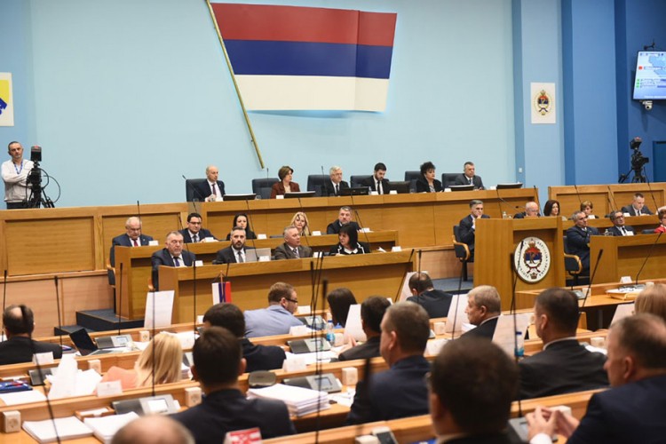 Skupština usvojila Nacrt zakona o izmjenama Zakona o javnom redu i miru