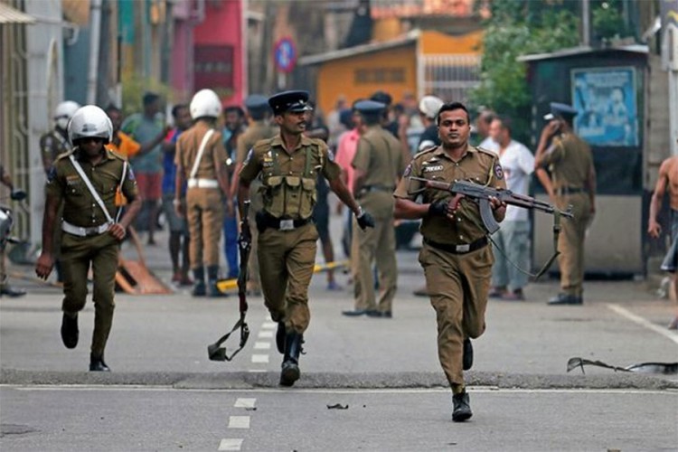 Ministar odbrane Šri Lanke podnio ostavku zbog napada