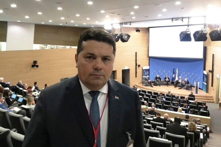 Stevandić u Briselu predstavio rezoluciju o vojnoj neutralnosti Srpske