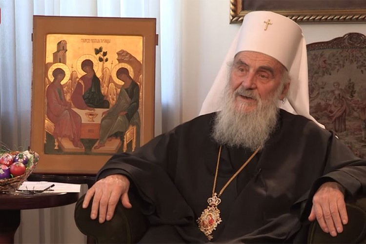 Poslanica patrijarha Irineja: Zagrlimo i one koji nas ne vole i oprostimo im