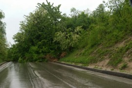 Na putu Banjaluka-Prijedor saobraća se jednom trakom