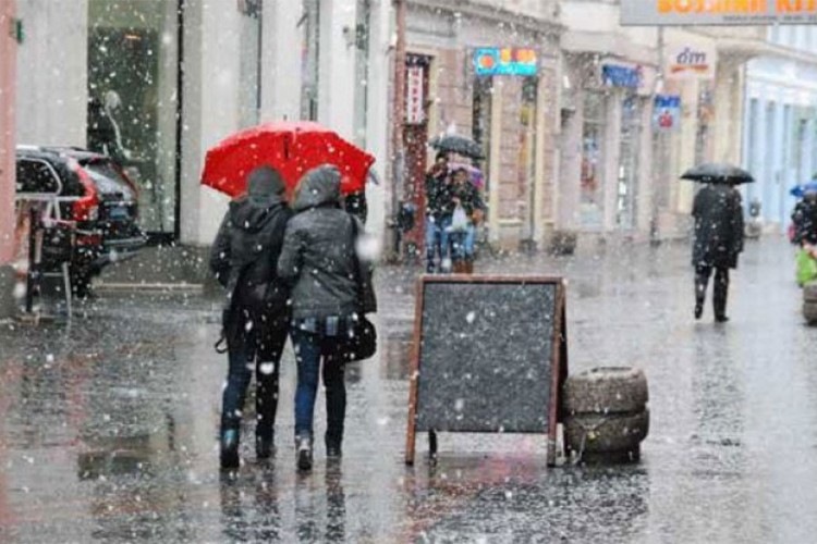 Kiša, susnježica i snijeg jutros u BiH