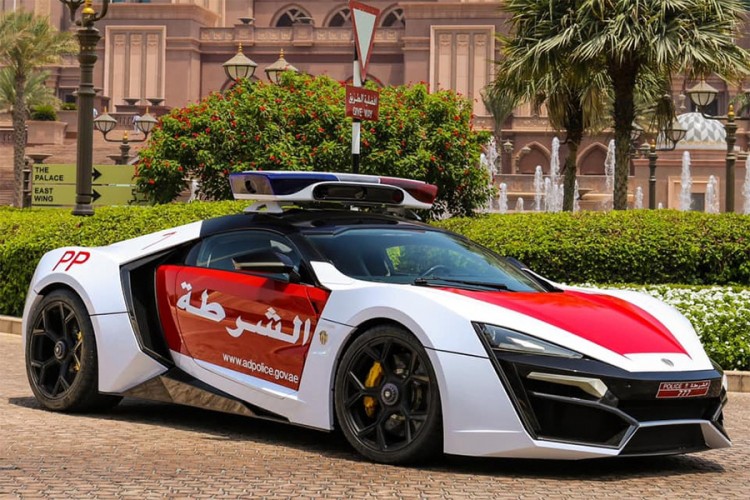 Hiperautomobil od 3,4 miliona $ u sastavu policije Abu Dabija