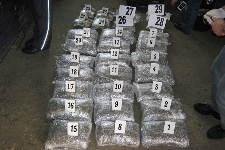 Na GP Gradiška u mercedesu pronađeno 26,8 kg marihuane