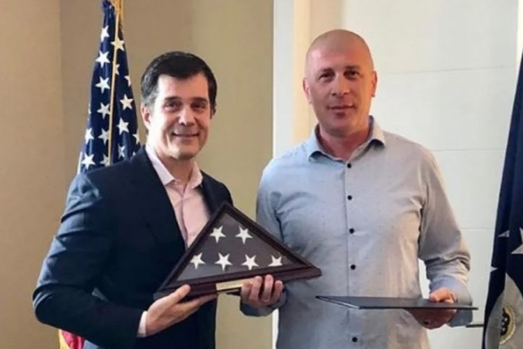 Američki ambasador odlikovao tjelohranitelja iz BiH
