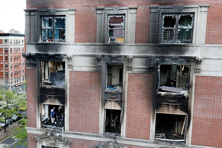 U požaru u Njujorku stradalo šest osoba, među njima četvoro djece