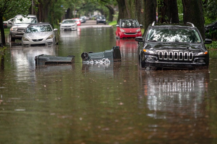 Poplavljeni Nju Orleans i Hjuston