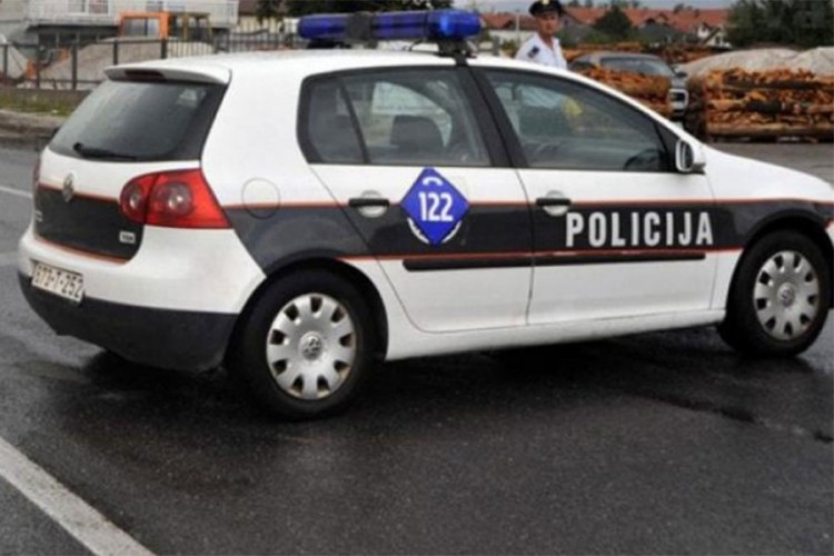 Muškarac pronađen u mercedesu u Livnu počinio samoubistvo