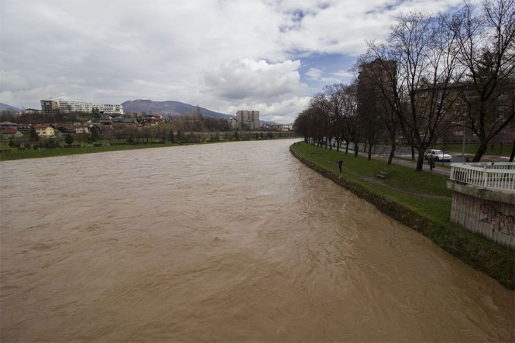Nivo rijeke Bosne stagnira