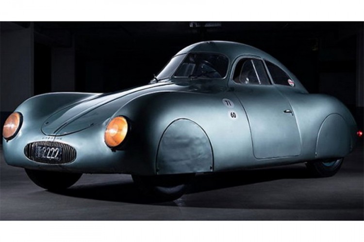 Najstariji Porsche i lični automobil Ferdinanda Porschea ide na aukciju