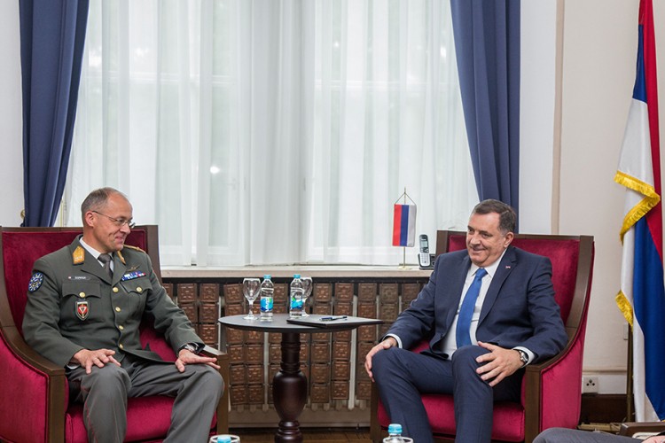 Dodik i Dorfer: Dobri odnosi BIH i EUFOR-a