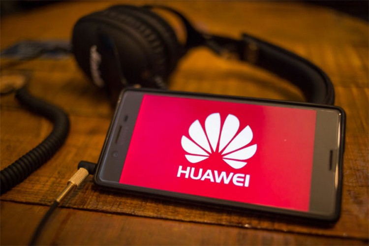 Mobilni operateri u Evropi i Aziji otkazuju narudžbe Huaweijevih telefona