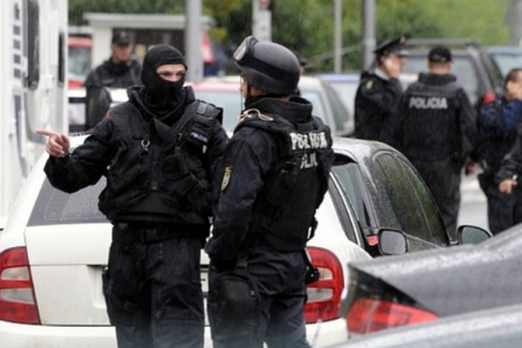 Slovačka policija upucala muškarca naoružanog nožem
