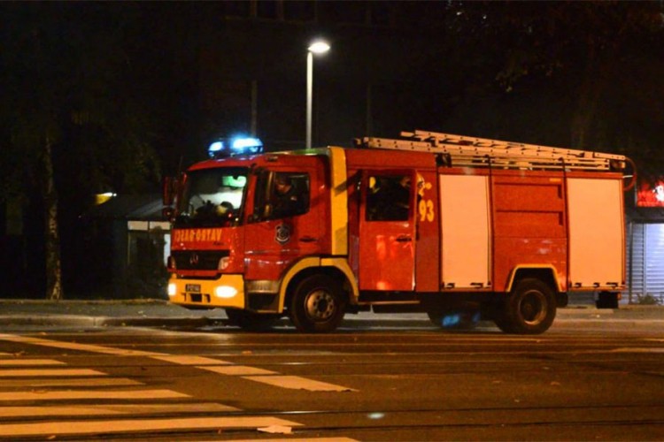 Požar u centru za migrante u Velikoj Kladuši, povrijeđeno 29 osoba