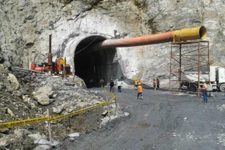 Prilikom urušavanja tunela poginulo pet radnika