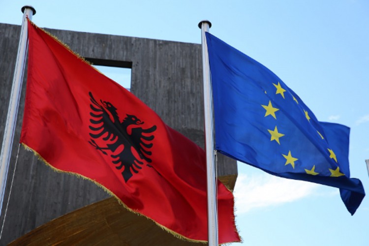Pokrenut postupak ukidanja bezviznog režima Albaniji