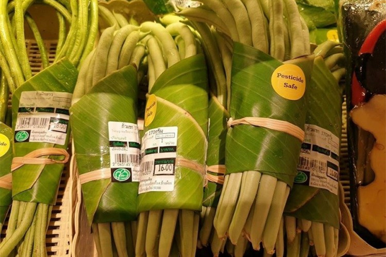 Marketi koriste listove banane umjesto plastičnih vrećica