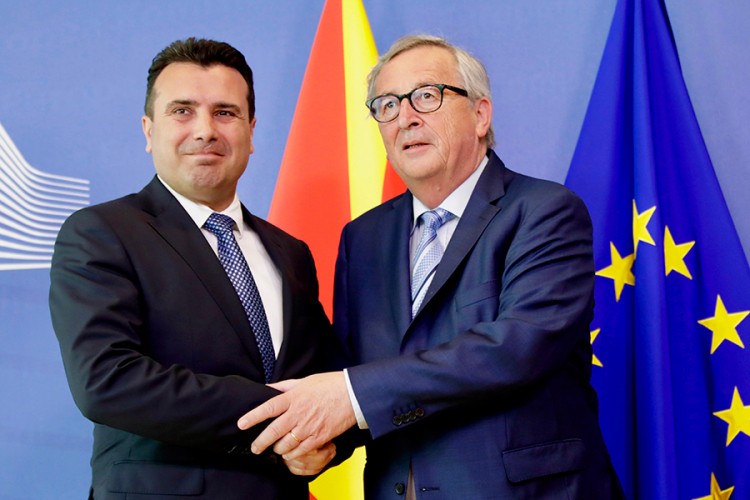 Junker: Sjeverna Makedonija dobija datum za pregovore u julu