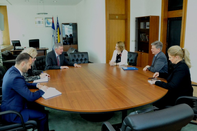 Radmanović i Vigemark: Što prije formirati Savjet ministara