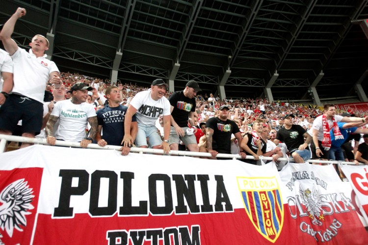Poljski navijači se međusobno tukli u Skoplju, stotine uhapšenih