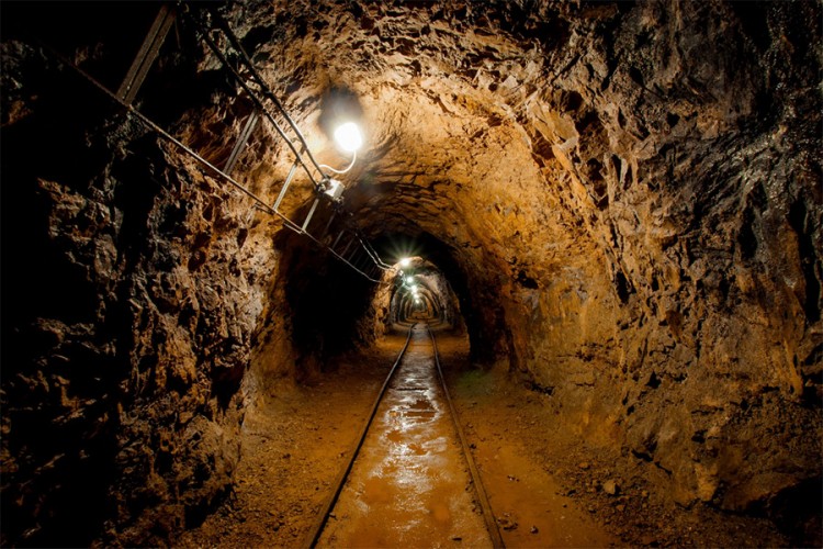 Najmanje devet rudara poginulo u urušavanju rudnika