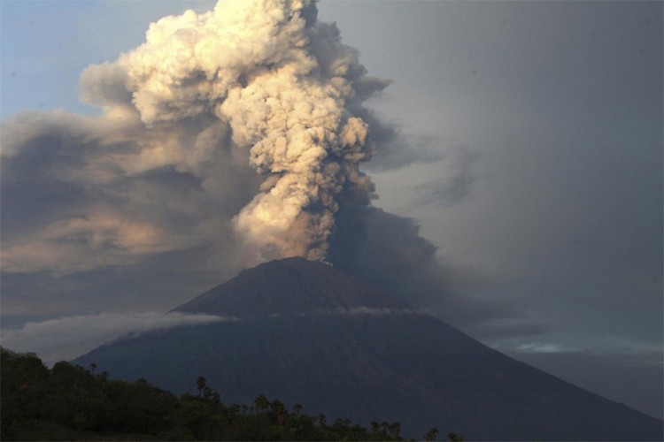 Opasnost od novih erupcija vulkana Sinabung