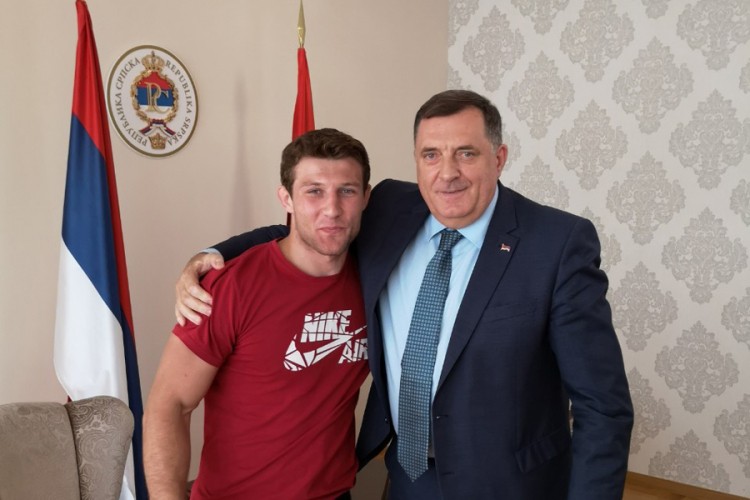 Dodik razgovarao s Majdovim: Mi smo jedan tim