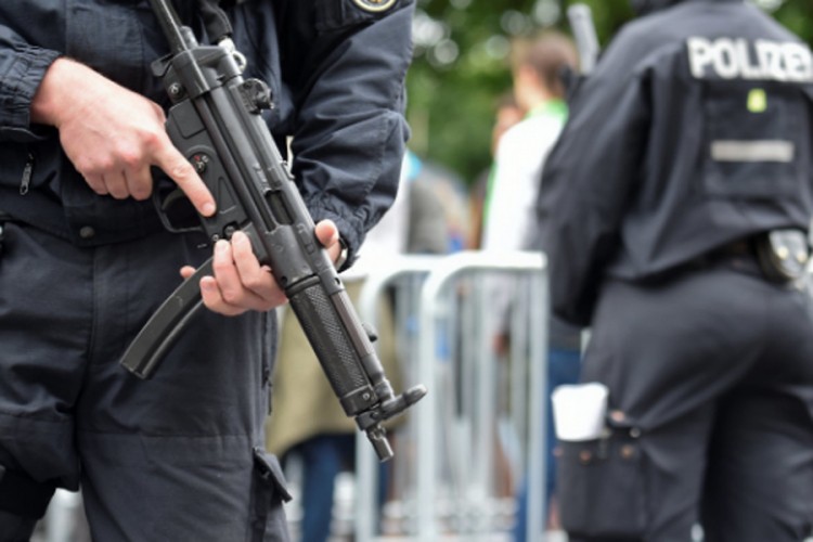 U Njemačkoj uhapšen muškarac sa KiM zbog terorizma