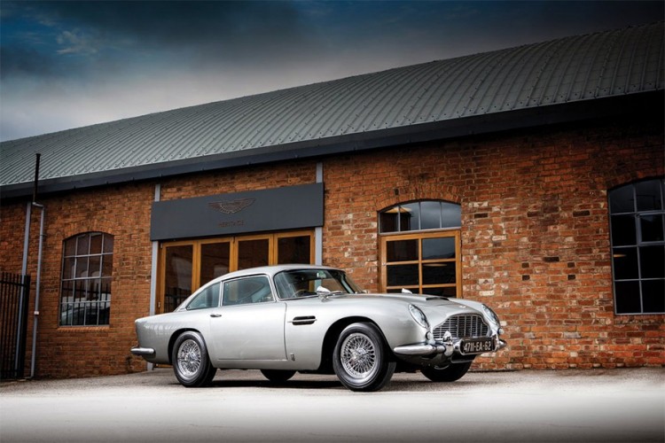 Bondov Aston Martin DB5 ide na aukciju