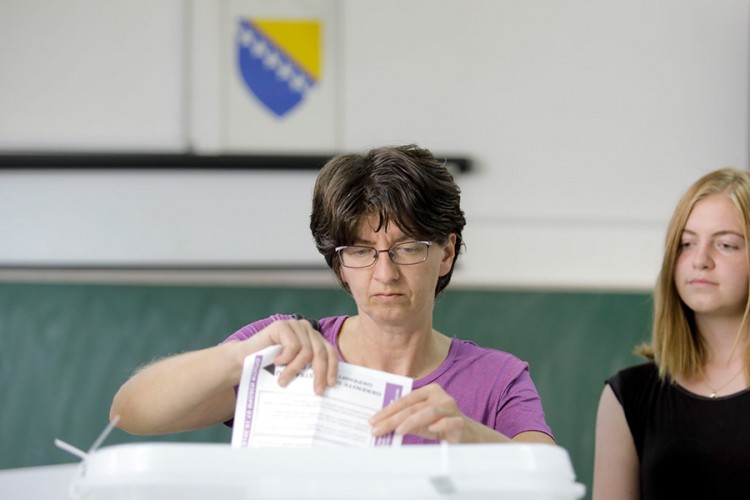 Stranci do kraja godine žele novi izborni zakon u BiH