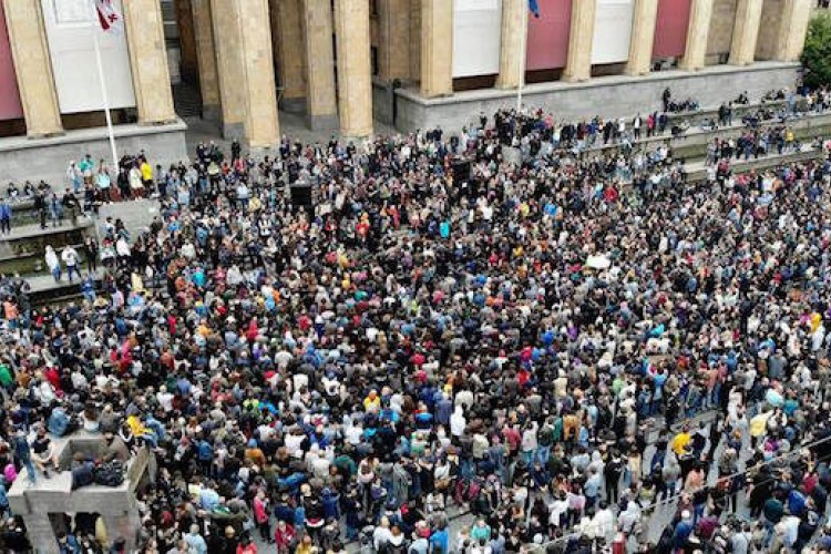 Više od 200 povrijeđenih na protestima u Tbilisiju