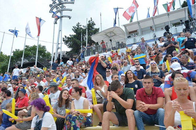 Hrvati oduševljeni ponašanjem navijača Srbije na Tašmajdanu