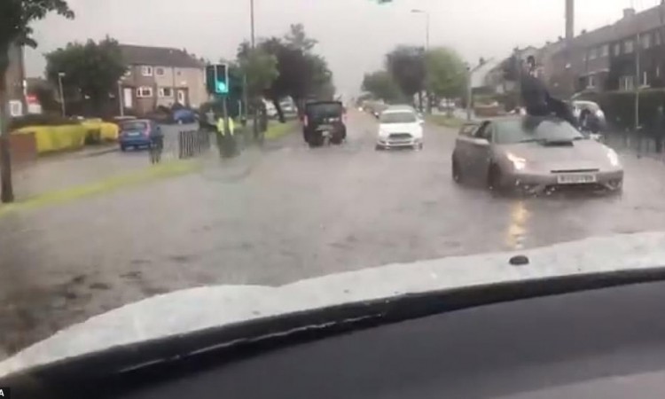 Edinburg u Velikoj Britaniji poplavljen kao Beograd i Banjaluka