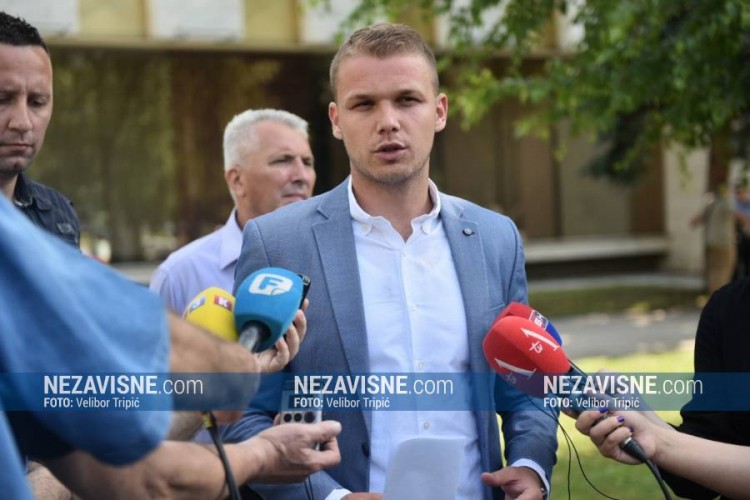 Poslanici prihvatili prijedlog policije, javni skup u Parku Mladen Stojanović