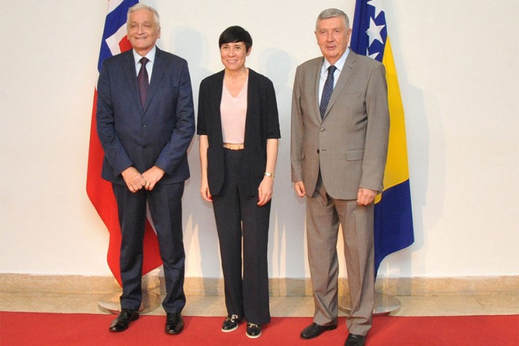 Špirić i Radmanović sa ministrom inostranih poslova Norveške