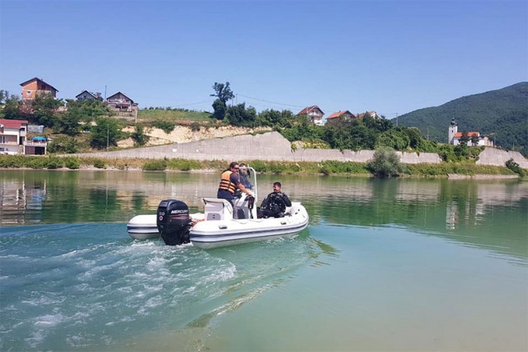 Pronađeno tijelo mladića koji se utopio u Jablaničkom jezeru