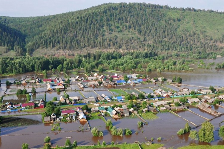 Broj žrtava u poplavama u Rusiji porastao na 18