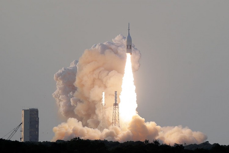 NASA sprovela test obustave lansiranja kapsula Orion