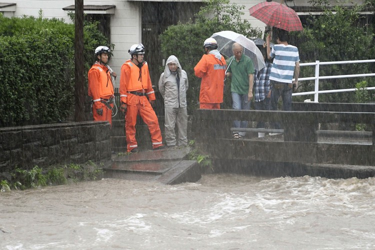 Obilne kiše u Japanu, naložena evakuacija više od milion ljudi