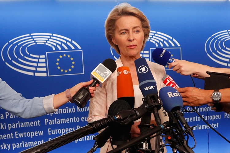 Tusk traži od EP da odobri imenovanje Ursule von der Leyen