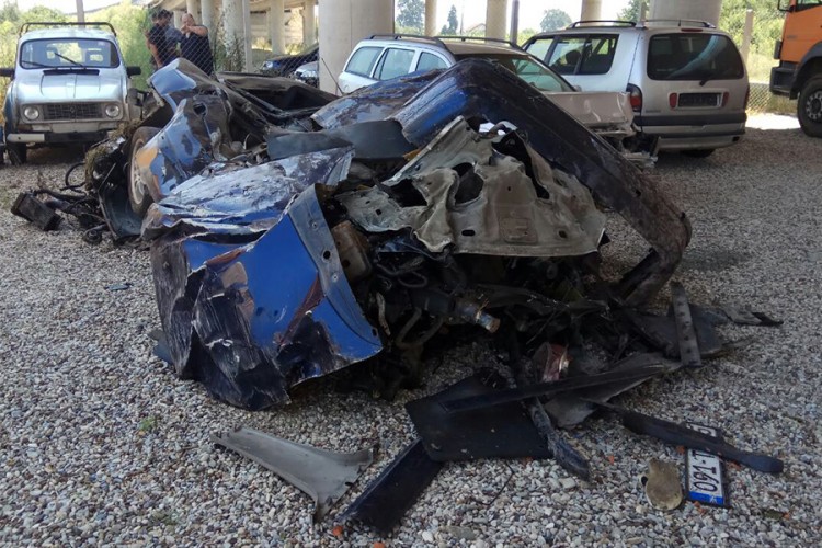 Detalji nesreće kod Srpca: Automobil bio potpuno uništen, kao da je bomba pala
