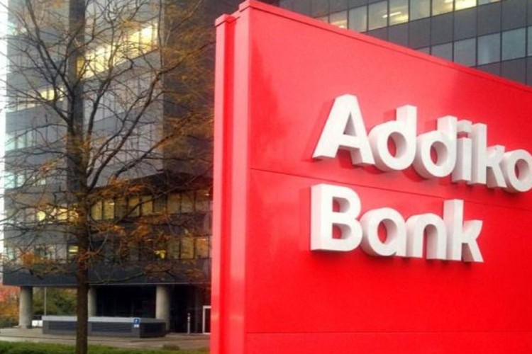 Addiko bank obogatila ponudu beskamatnom debitnom karticom za pravna lica