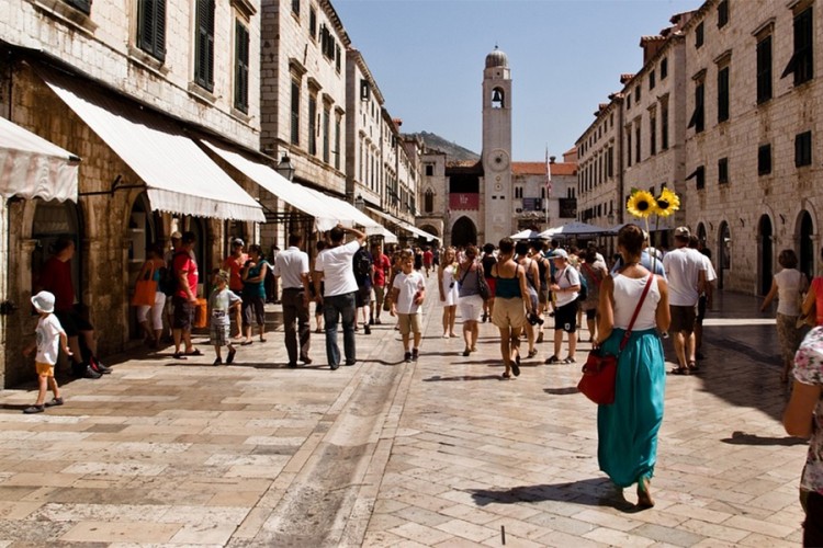 U Dubrovniku moguće parkirati preko aplikacije