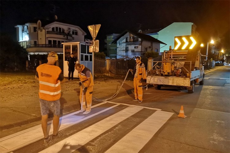 Noću i vikendom iscrtavanje signalizacije u Banjaluci