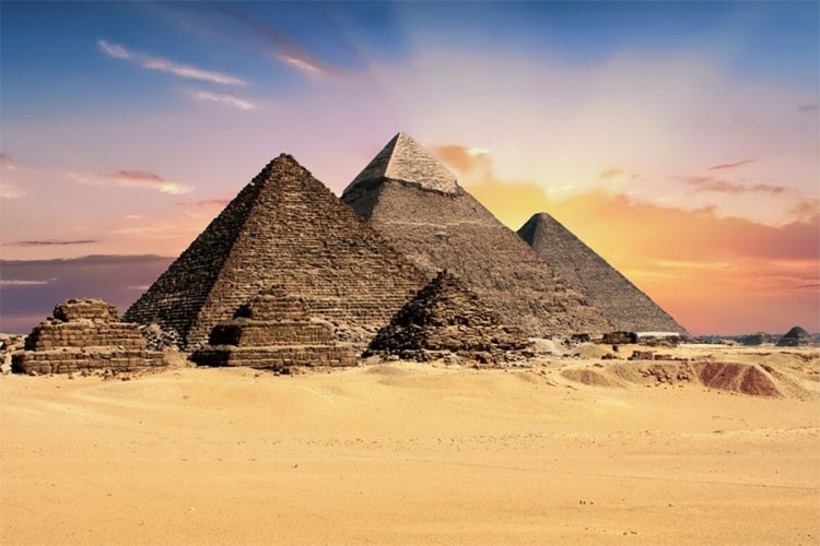 Egipat otvara dvije najstarije piramide za posjetioce